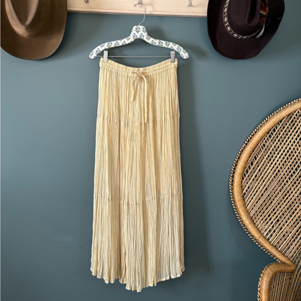 Her style vintage 100% rayon Cream butter yellow crinkle Maxi Skirt OS